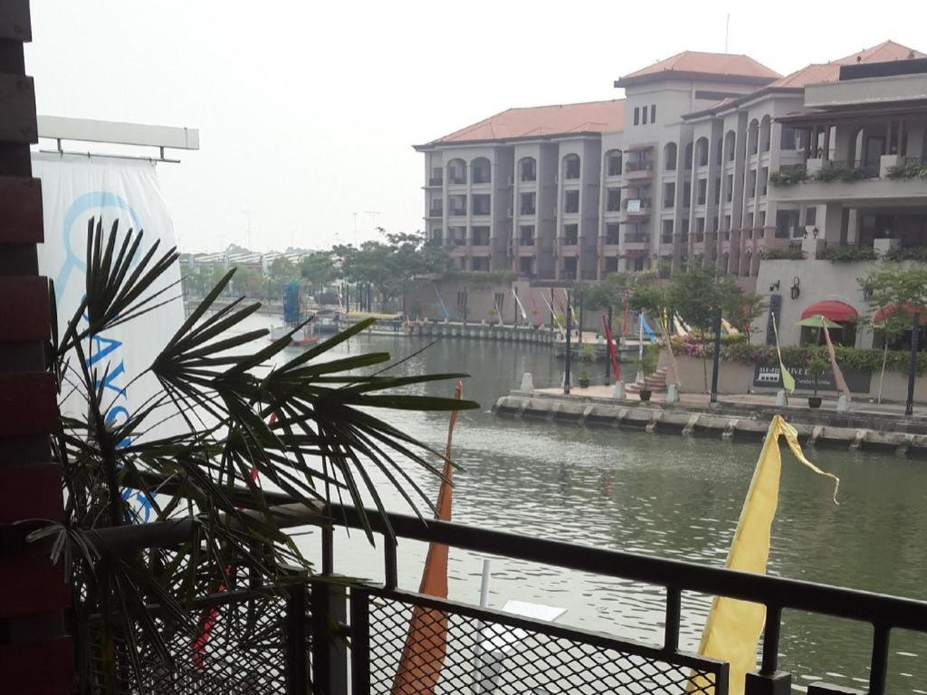 โรงแรมเควย์ไซด์ Malacca ภายนอก รูปภาพ